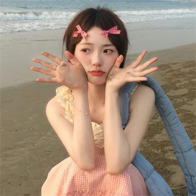 顾盼生香 海报